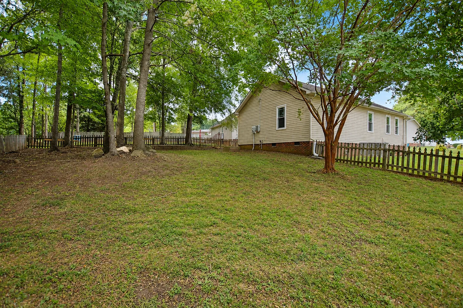 2 bed, 958 sqft, $1,995 — Photo 4