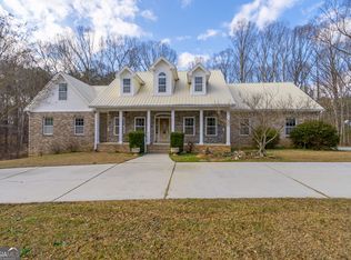 550 Oak Ridge Dr, Oxford, GA 30054