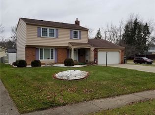 519 Button Rd, Bedford, OH 44146