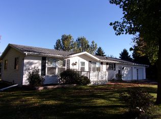 E7760 County Rd N, Manawa, WI 54949