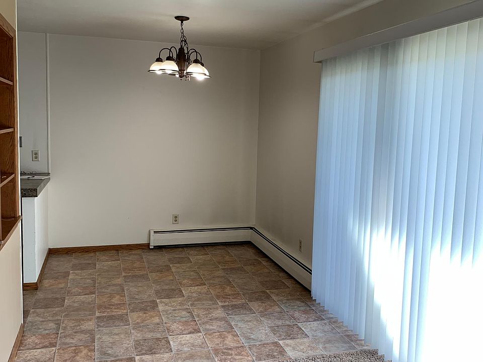 2nd image of 1024 Hunt Ave APT 6