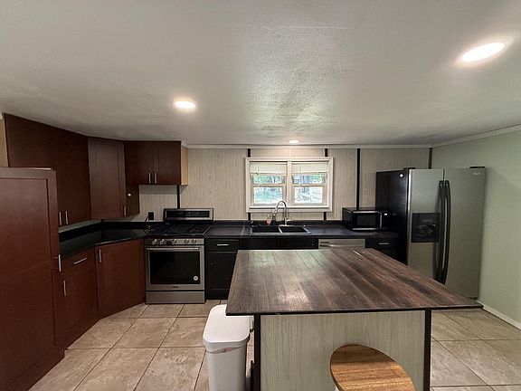 5th image of 420 N 5th STREET