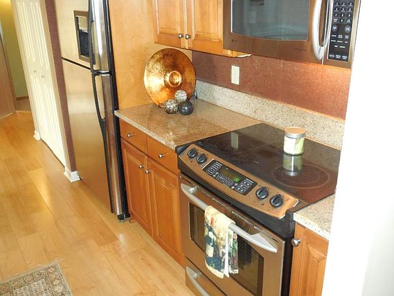 5th image of 6058 Chasewood Pkwy APT 201