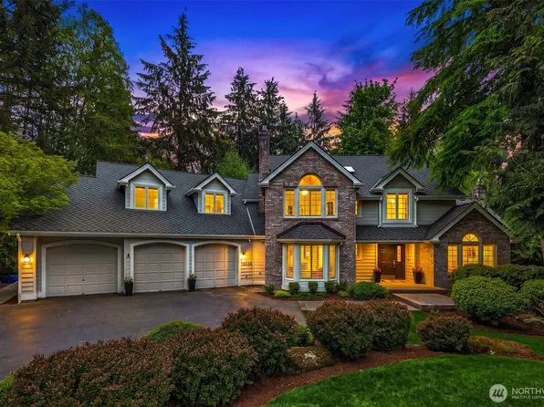 14214 216th Avenue NE, Woodinville, WA 98077