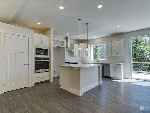 4th image of 2531 79th Avenue SE #97
