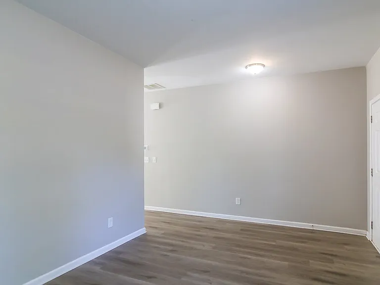1091 Coldwater Dr — Photo 6
