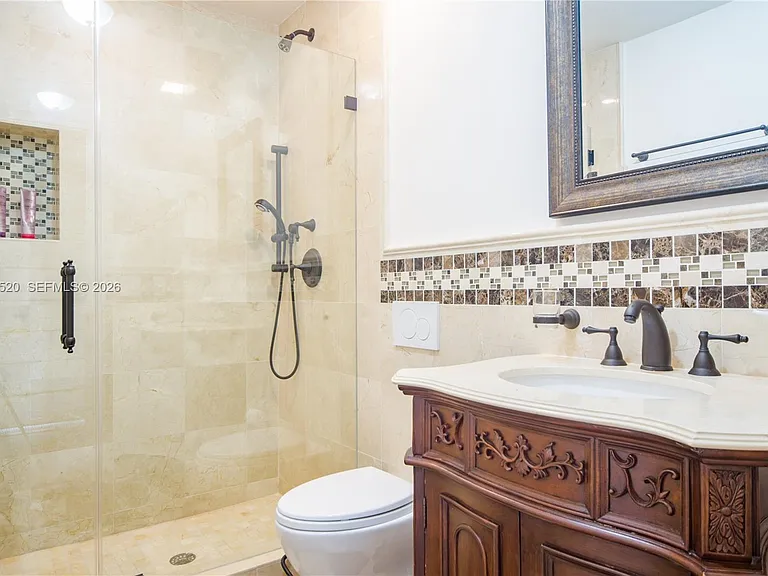 3514 Crystal Ct — Photo 9