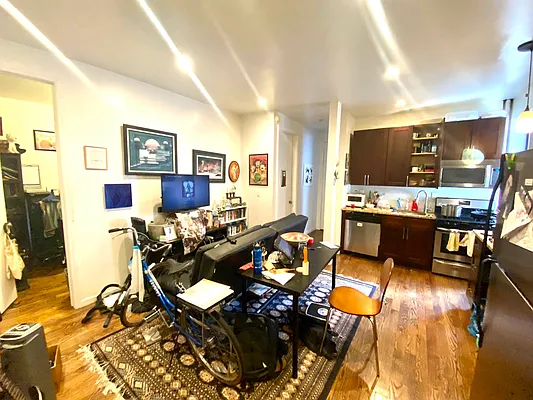 Rented by Lang Realty LLC | media 11