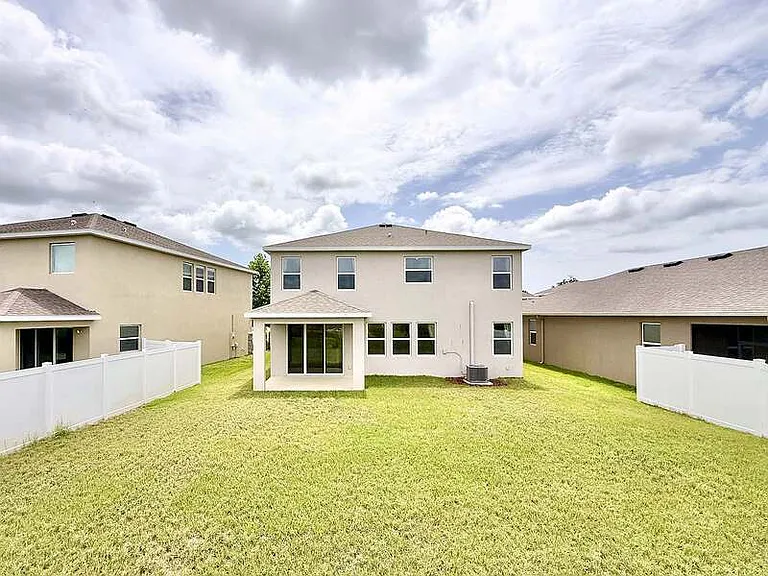13781 Wineberry Dr — Photo 45