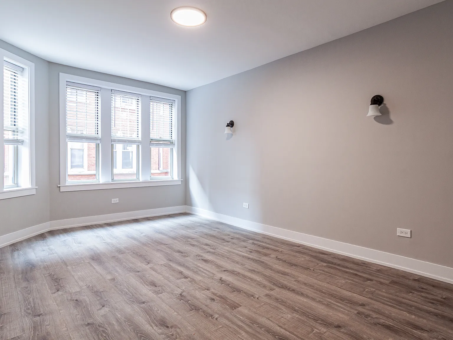 1 bed, 750 sqft, $1,900 — Photo 4