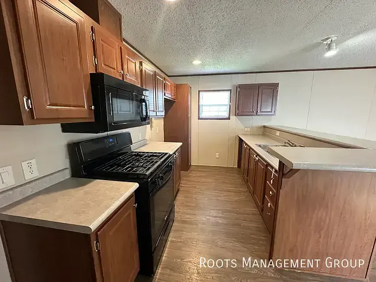 2088 E Empire Ave #160 — Photo 4