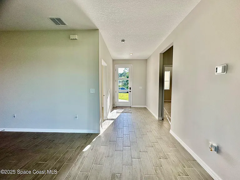 1326 Seeley Cir NW — Photo 7