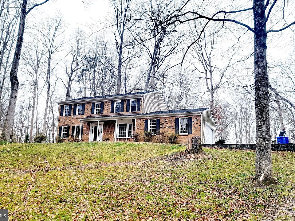 2nd image of 8030 Stillbrooke Rd