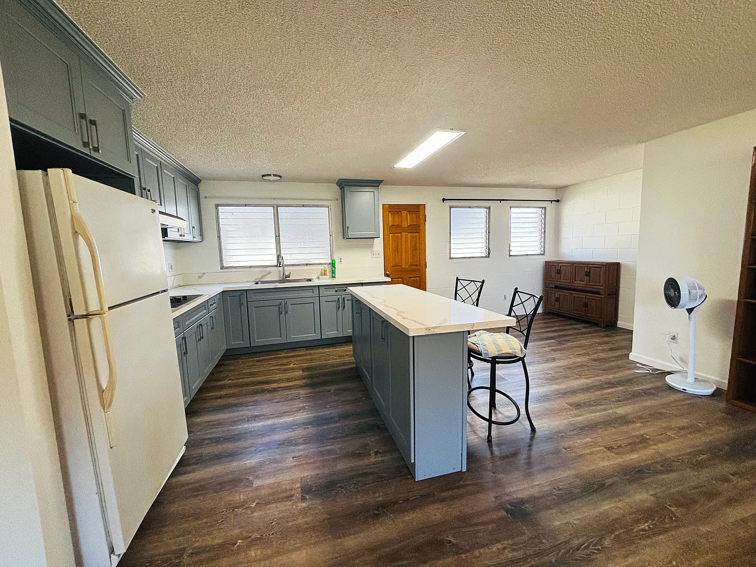 3 bed, 1554 sqft, $3,200 — Photo 4