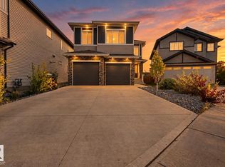 4709 Charles Bay SW, Edmonton, AB T6W 3H1