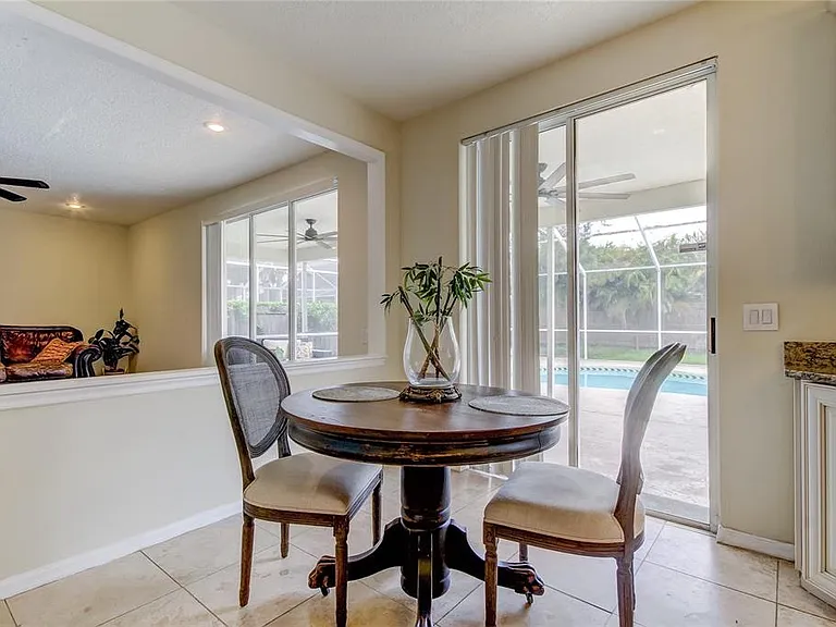 9401 Woodbay Dr — Photo 21