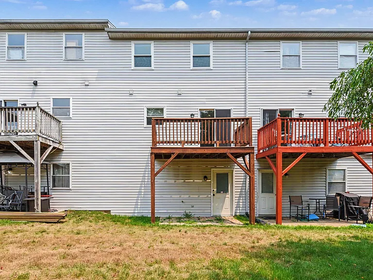 7225 Capital Dr #1 — Photo 18