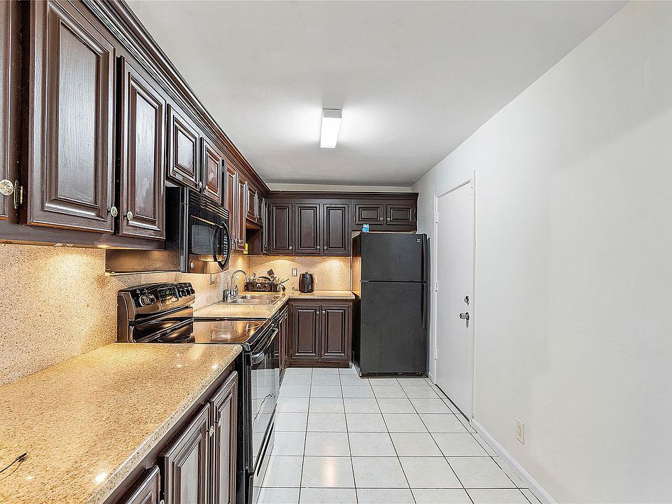 1st image of 1428 SE 4th Avenue #147