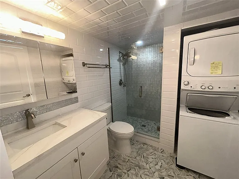 7625 Sun Island Dr S #108 — Photo 22