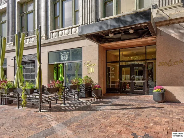 300 S 16th St APT 1406, Omaha, NE 68102