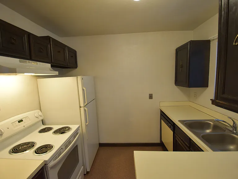 2230 Walnut St #1 — Photo 12