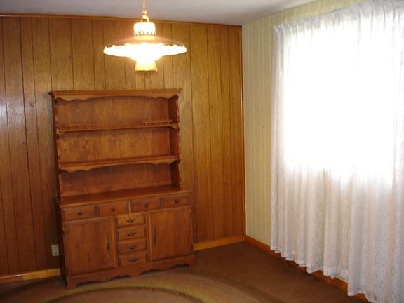 OPEN DINING ROOM