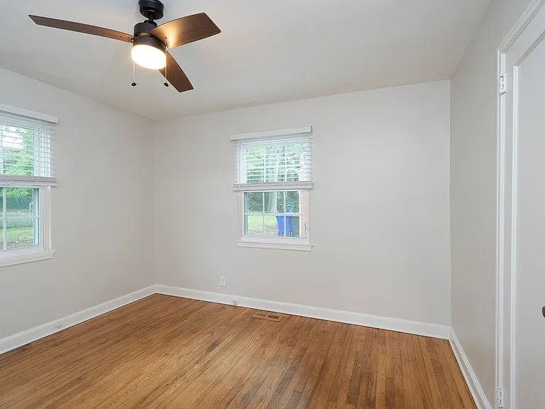 414 Newsom St — Photo 3