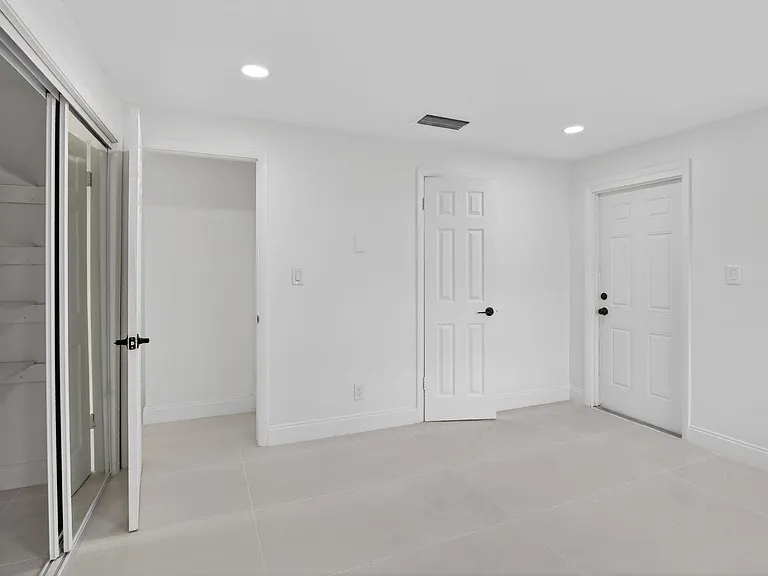 2630 SW 49th Ct #2630 — Photo 13
