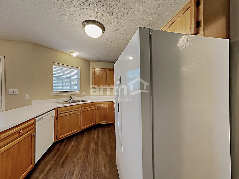 416 Hancock St — Photo 4