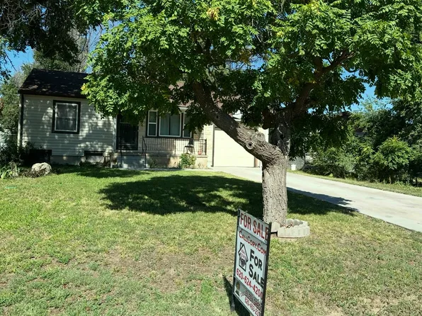 905 S Madison St, Hugoton, KS 67951