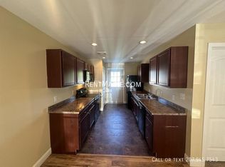 31 Basketball Ct, Bangor, ME 04401