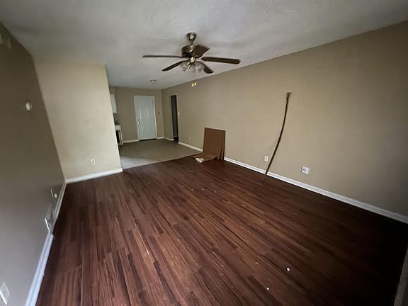 3rd image of 5384 Breckenwood Dr