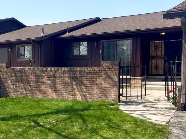 26433 Summerdale Dr, Southfield, MI 48033