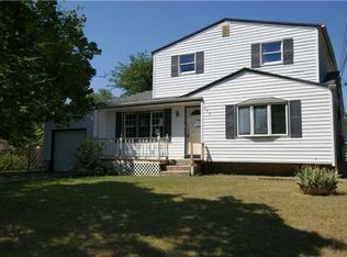 856 Narragansett Ave, East Patchogue, NY 11772