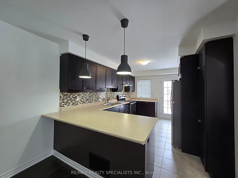 261 Casson Point — Photo 9