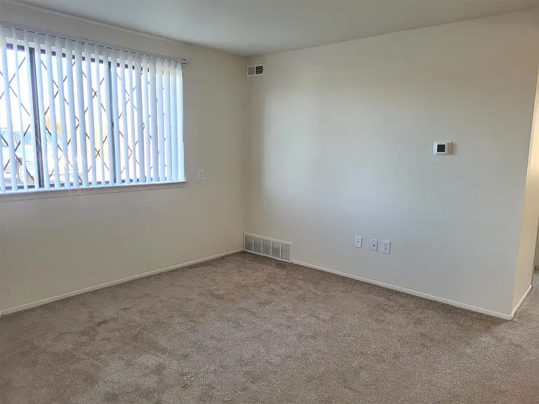 Perry Place Apartments — Photo 28