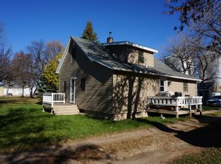 615 3rd Ave W, Sisseton, SD 57262
