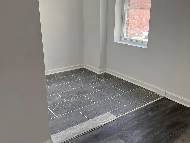 229 N Curley St #B — Photo 2