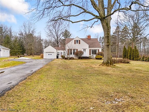 4th image of 9482 Highland Dr