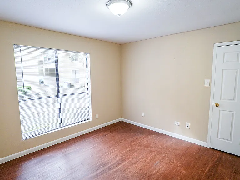 La Esencia Apartments — Photo 15
