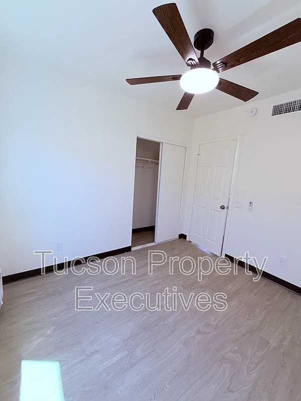 2 bed, 1.0 bath, 850 sqft, $999 — Photo 3