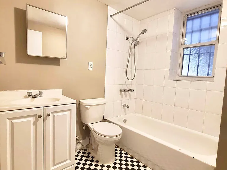 130 S 2nd St #1 — Photo 9