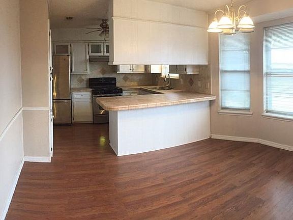 4th image of 1016 Sierra Dr