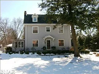 1903 E Oakland Ave photo 1