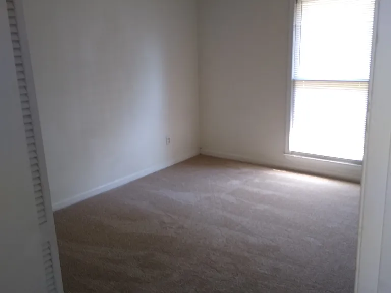 13 Inway Ct — Photo 5