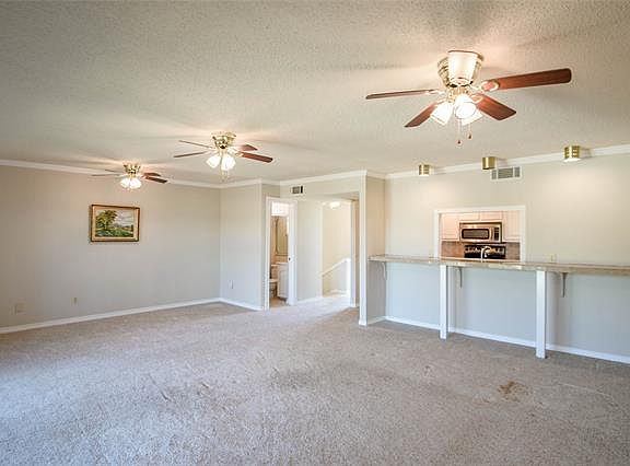 3rd image of 4313 Crescent Dr #5