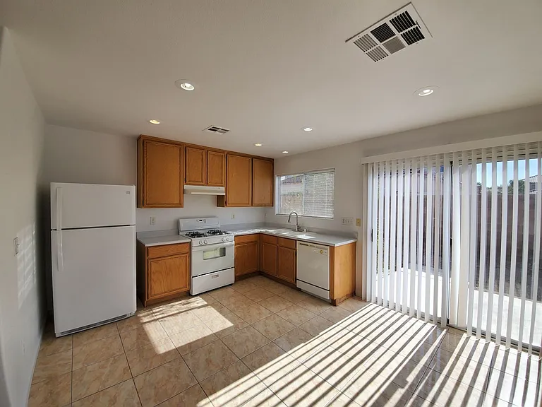11051 Alora St — Photo 5