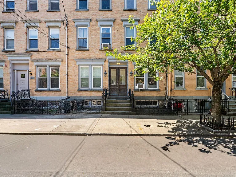 349 7th St #3R — Photo 20