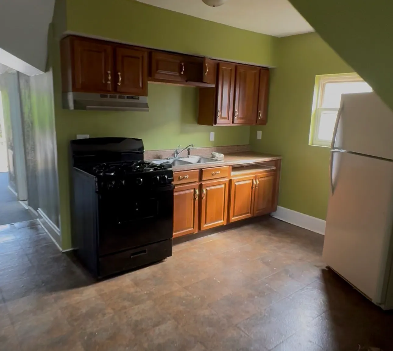 2 bed, 690 sqft, $1,100 — Photo 1