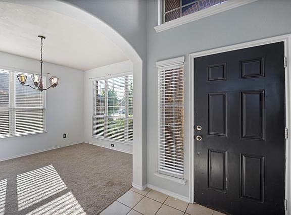 5th image of 3029 Oak Crest Dr